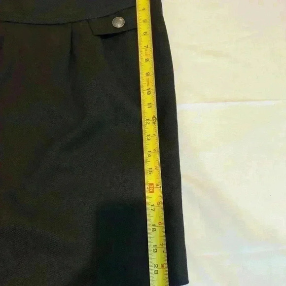 Banana Republic Lined Skirt with Gold accent Buttons (Size 4) - Picture 15 of 15